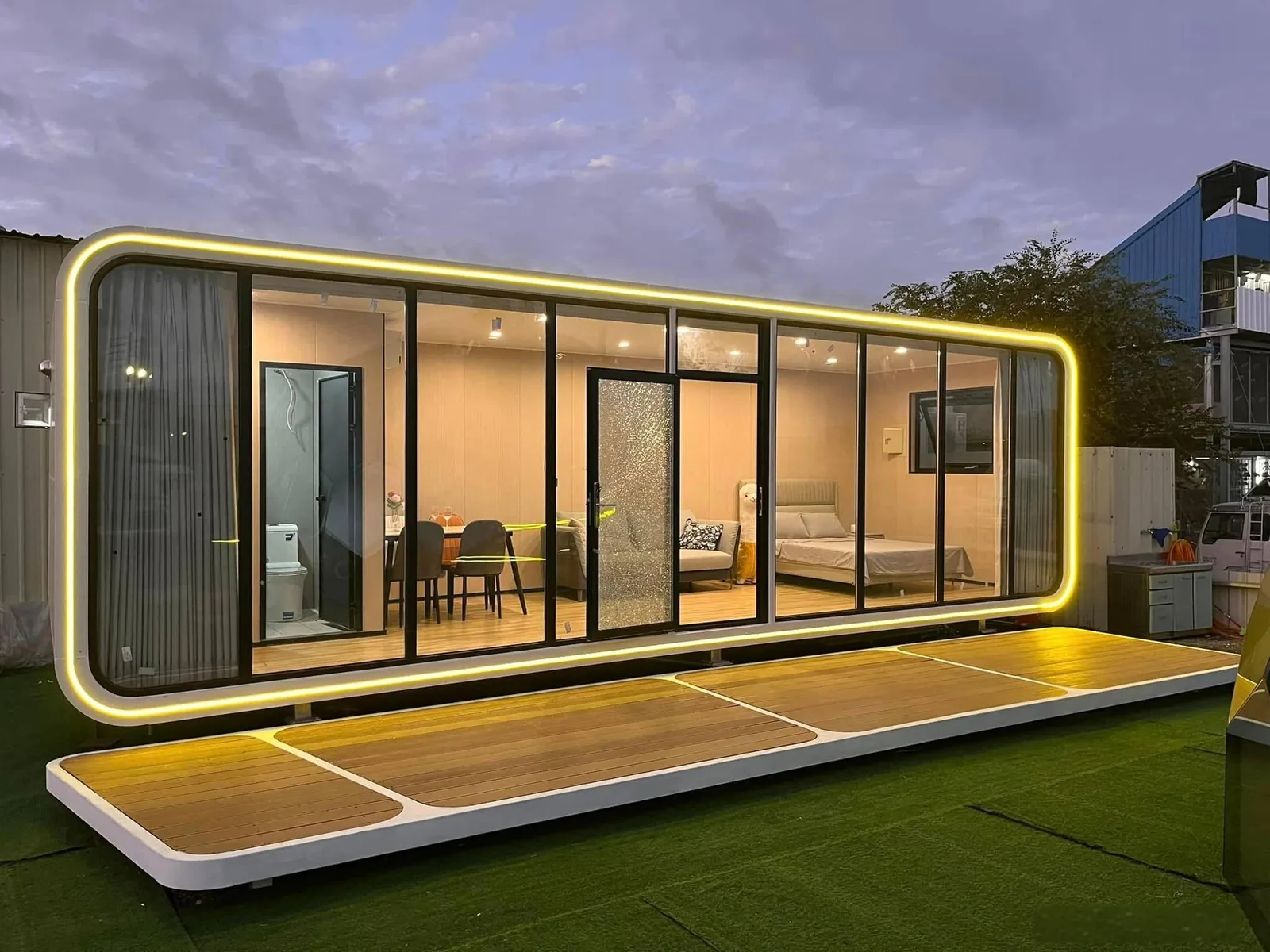 Apple Cabin 30 ft